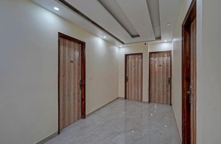 Shourya Hotel And Banquet Noida Exterior foto